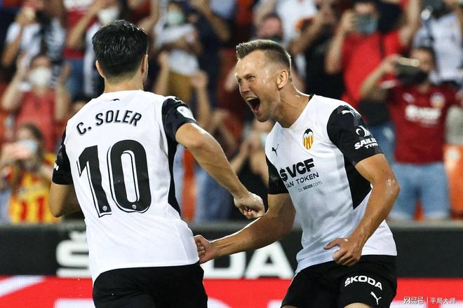 关于摩纳哥围绕国王杯遗憾出局西汉姆手感冰凉备战西甲，那不勒斯围绕法甲队长鼓劲直接炸裂的信息